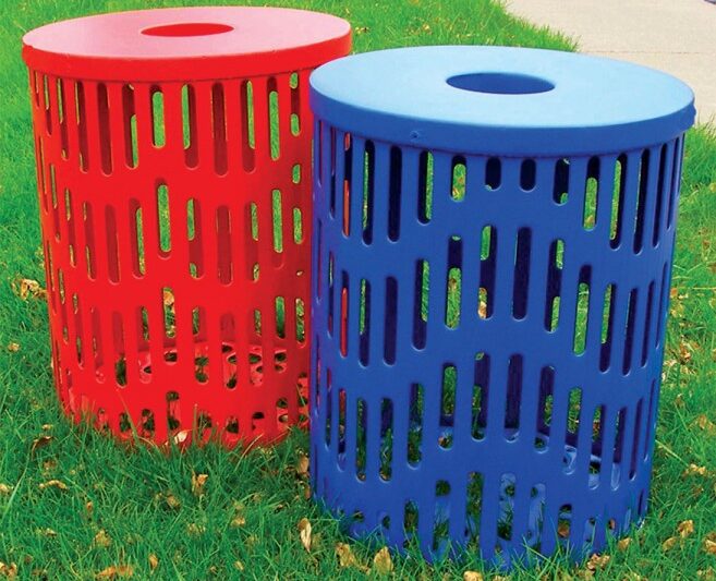 LG Amenities First Avenue Series 32 Gallon Round PVC