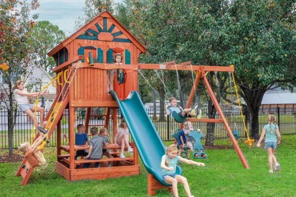 5.8 Bengal Fort - Config 2 w/Treehouse Panels & Scoop Slide