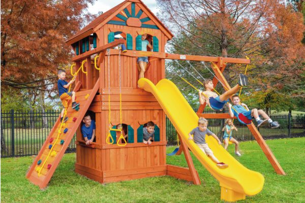 6.5 Bengal Fort Config 2 w/Treehouse & Playhouse Panels