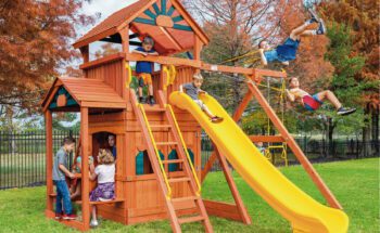 6.5 Bengal Fort Config 2 w/Snack Bar & Playhouse Panels
