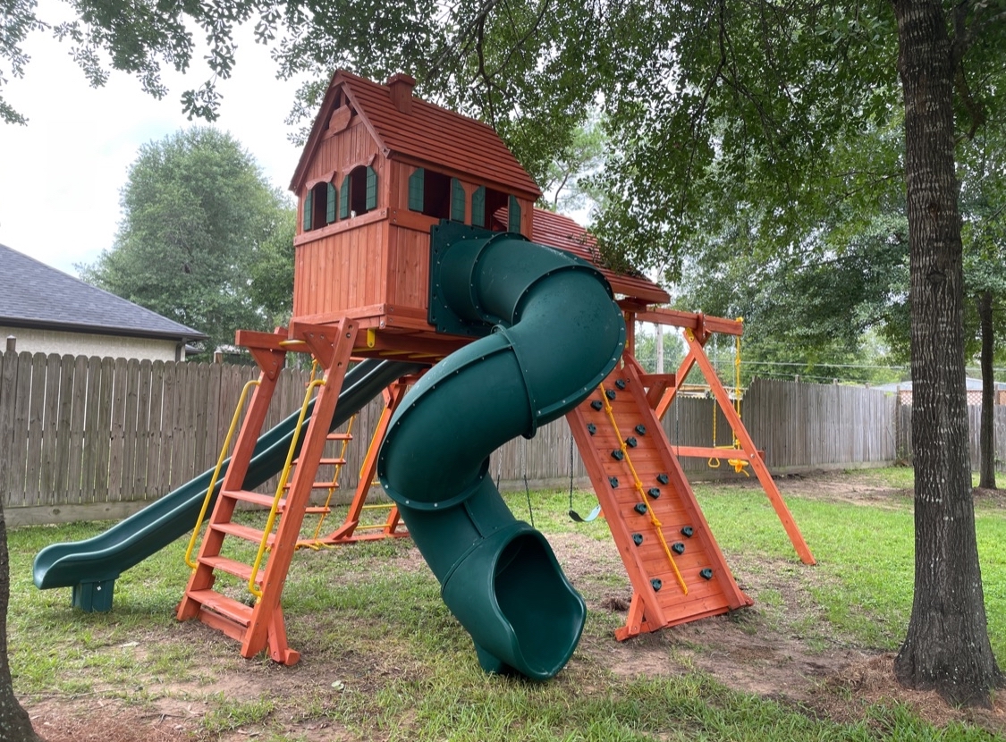Wooden Swing Sets Professional Installation Tree Frogs Showrooms