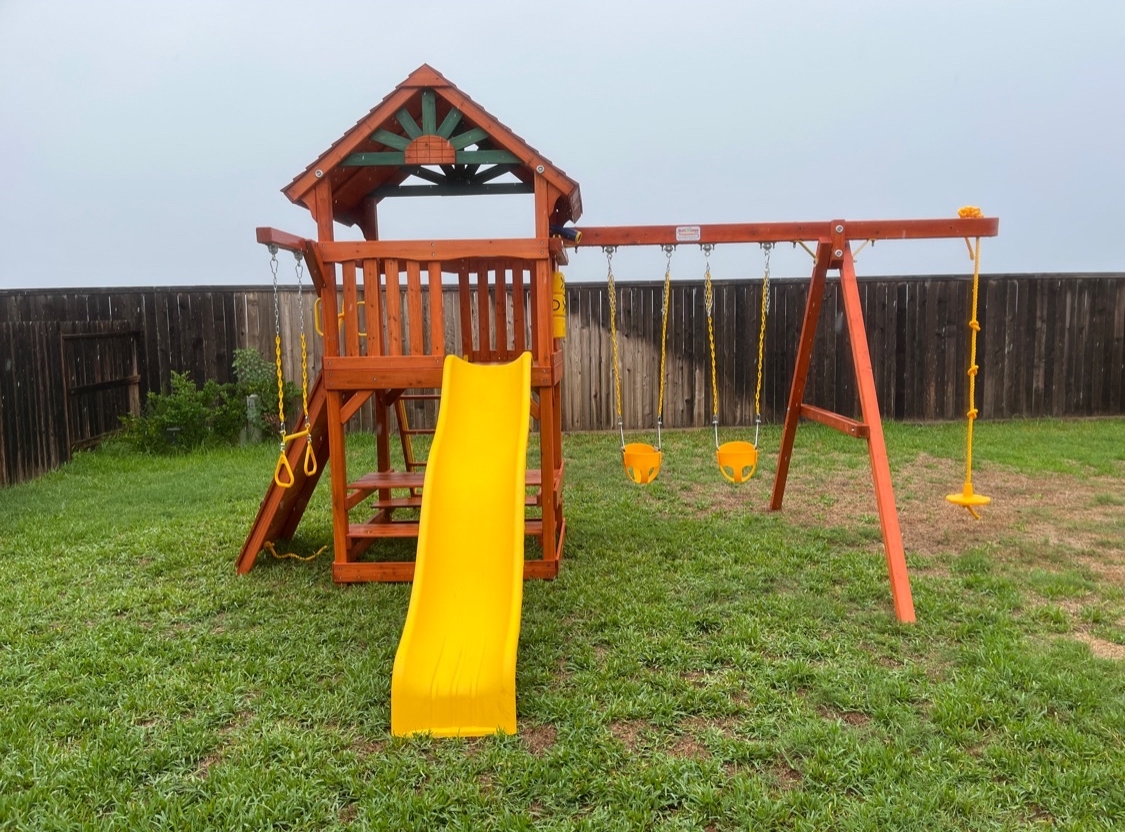 Wooden Swing Sets Professional Installation Tree Frogs Showrooms