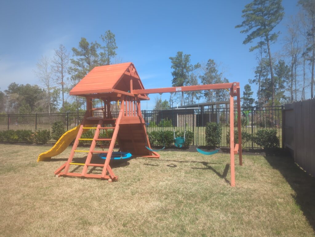 PARROT ISLAND PLAYCENTER