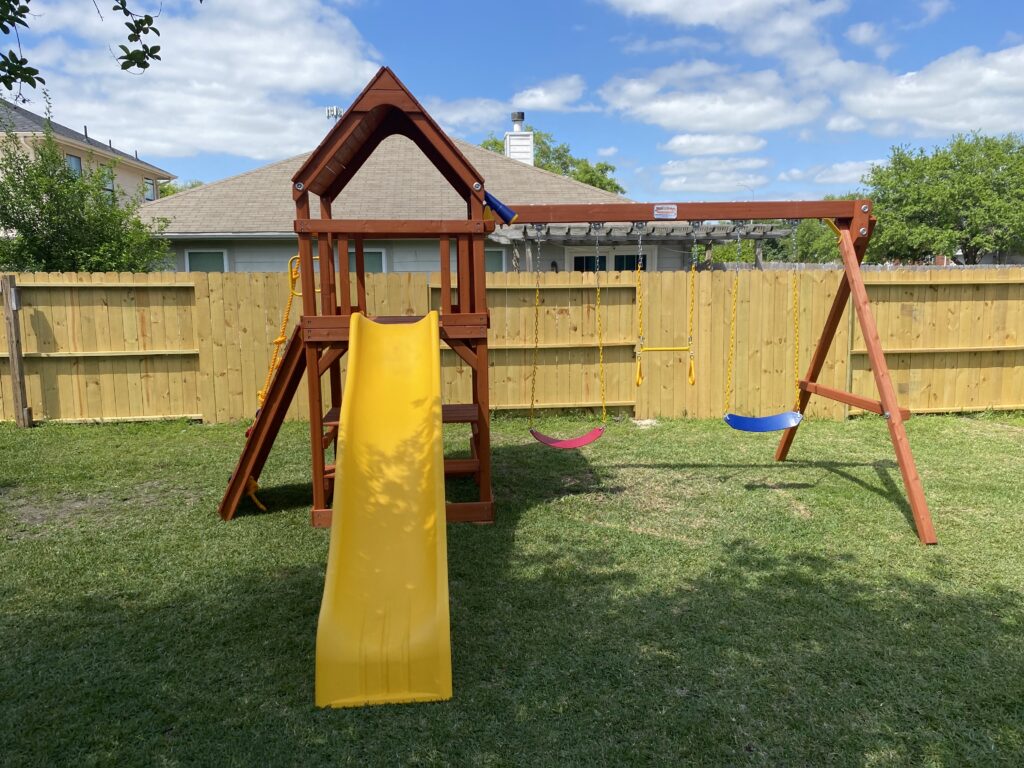 TOUCAN FORT