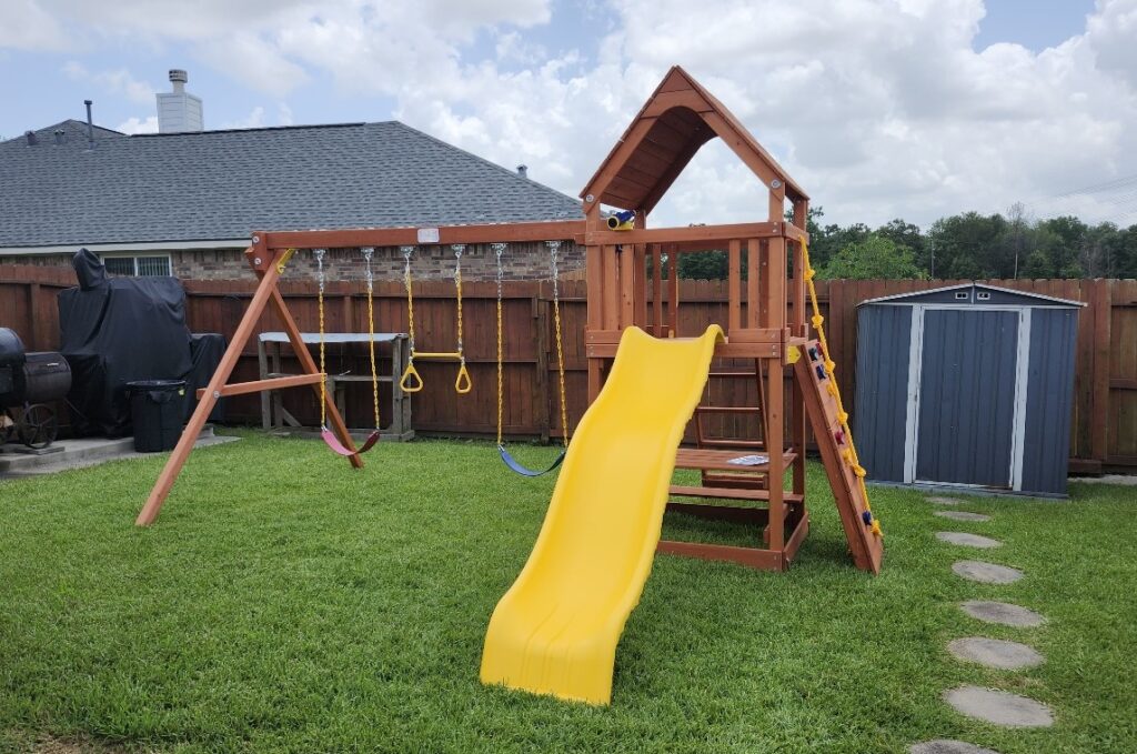 Spring TX 6 Tree Frogs Swing Sets Install