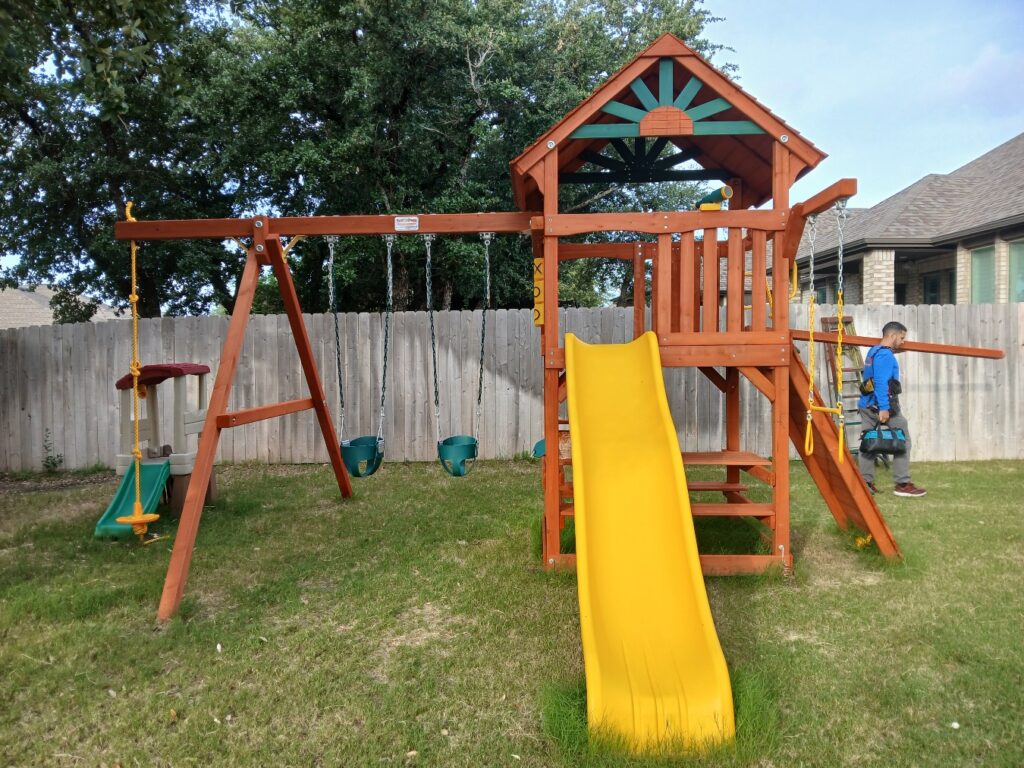 Vista TX 1 Tree Frogs Swing Sets Install