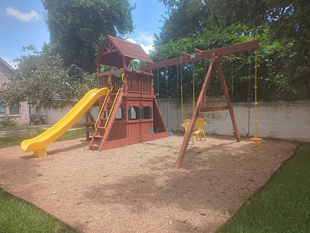 Sugarland TX 1 Tree Frogs Swing Sets Install