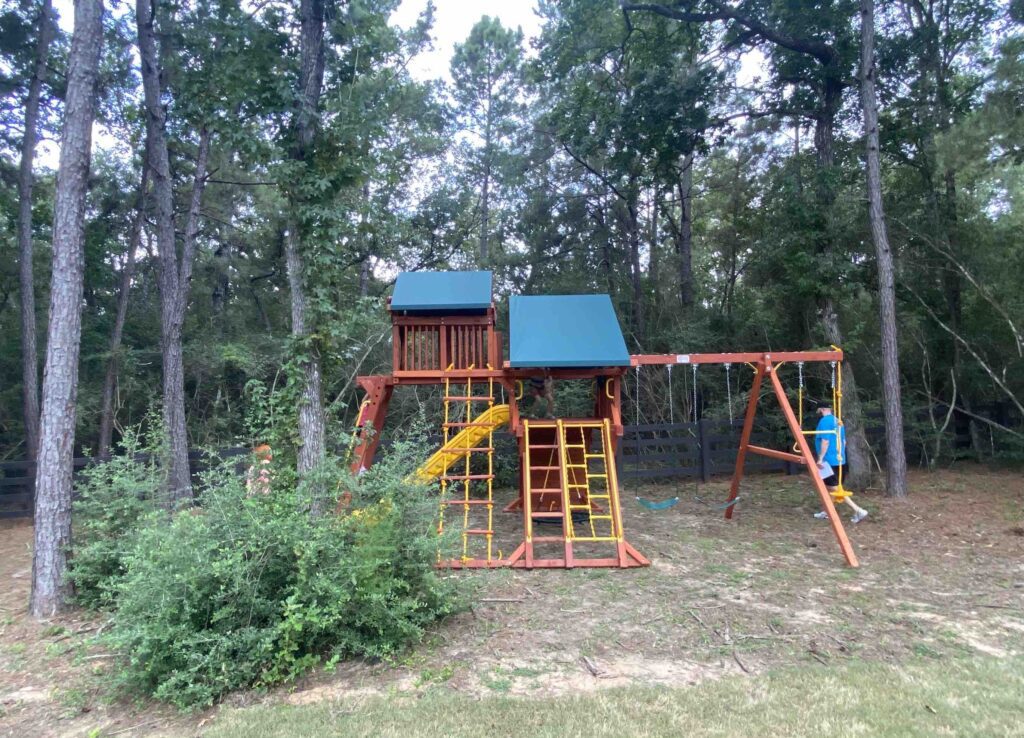 Mont Gomery TX 1 Tree Frogs Swing Sets Install