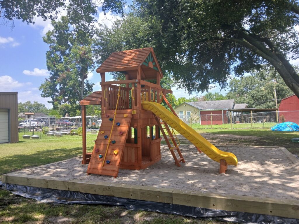 Pasadena TX 1 Tree Frogs Swing Sets Install