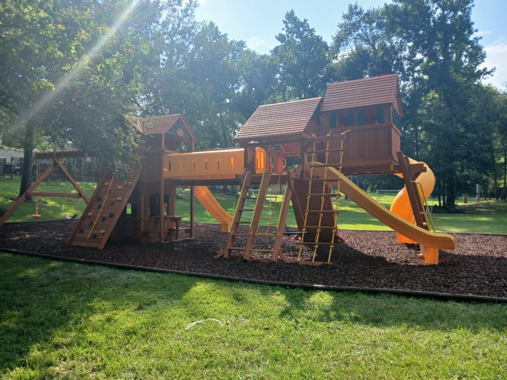 Spring TX 1 Tree Frogs Swing Sets Install
