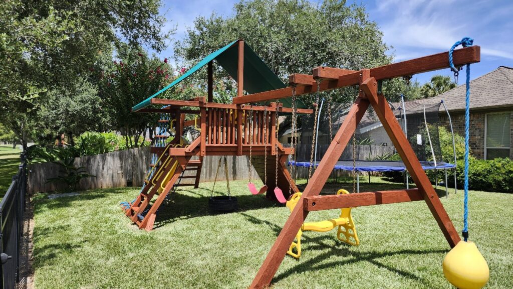 Victoria TX 1 Tree Frogs Swing Sets Install