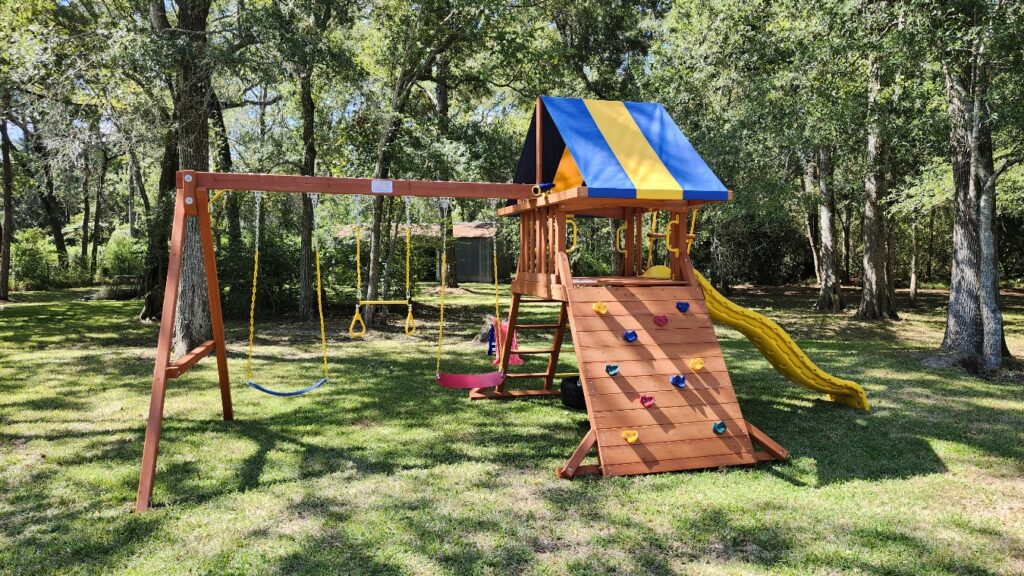 Alvin TX 1 Tree Frogs Swing Sets Install