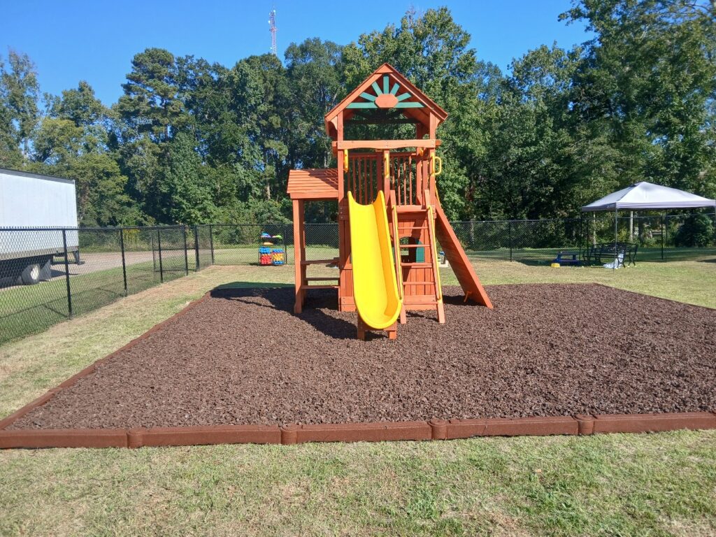 Hymphil TX 1 Tree Frogs Swing Sets Install
