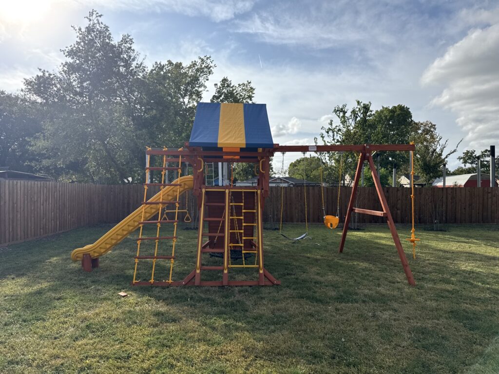 Pasadena TX 1 Tree Frogs Swing Sets Install