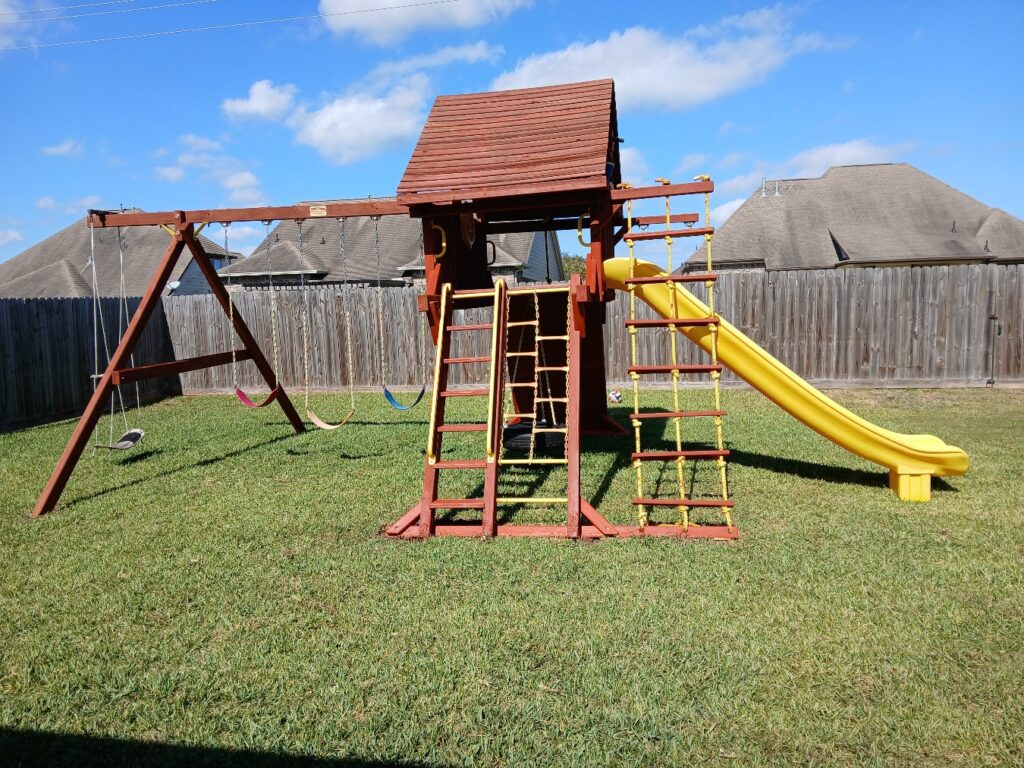 Mount Belvieu TX 2 Tree Frogs Swing Sets Install