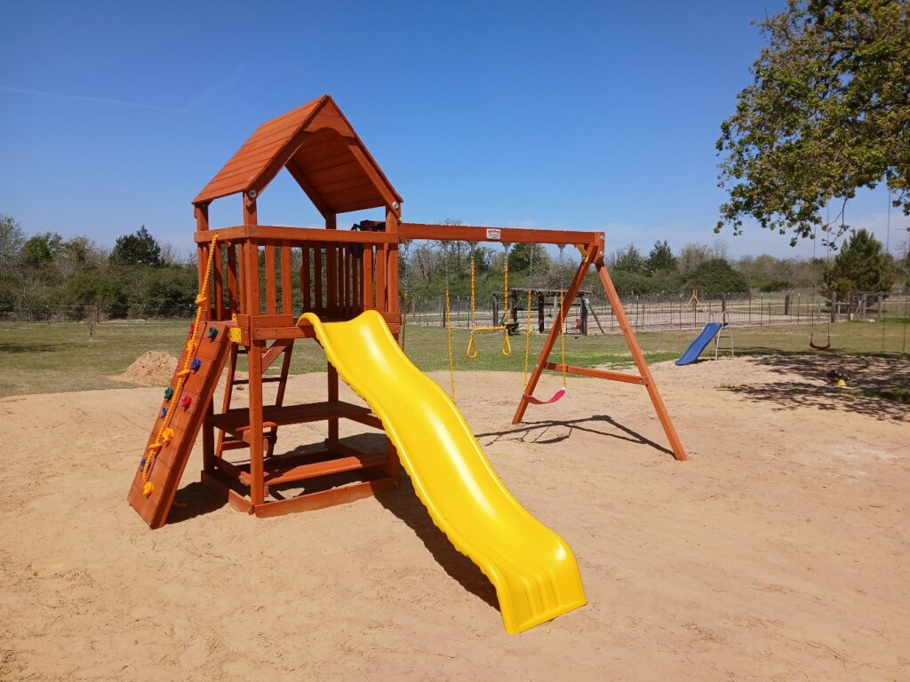Marquez TX 1 Tree Frogs Swing Sets Install