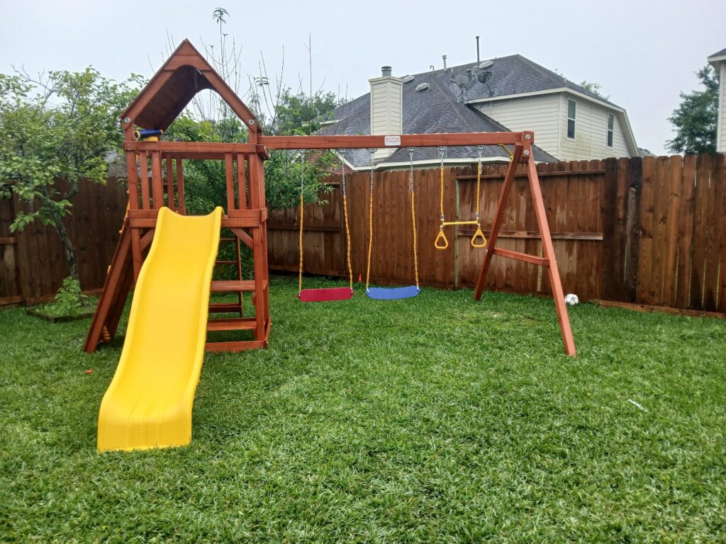 Pearland TX 1 Tree Frogs Swing Sets Install