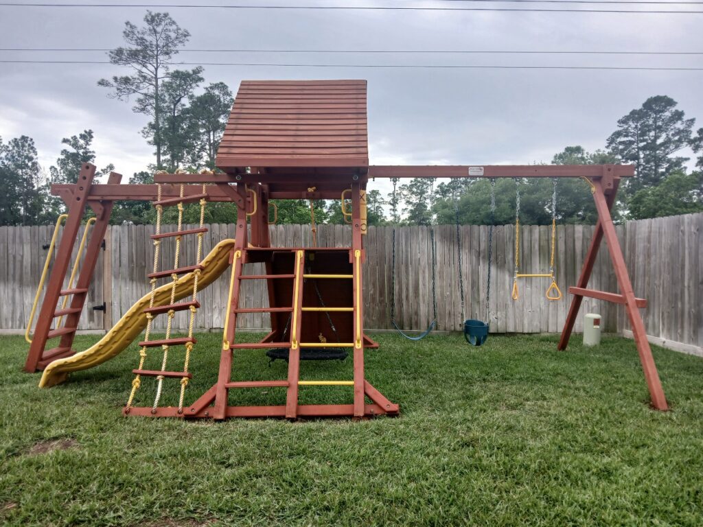 Spring TX 1 Tree Frogs Swing Sets Install