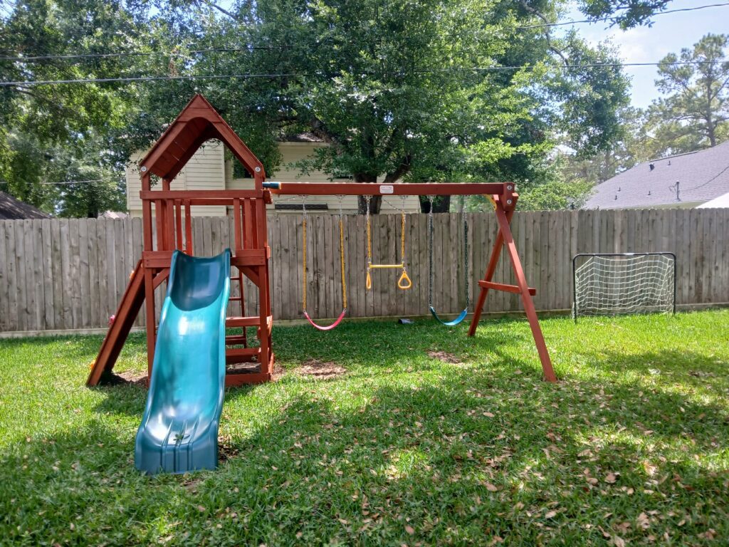 Spring TX 4 Tree Frogs Swing Sets Install
