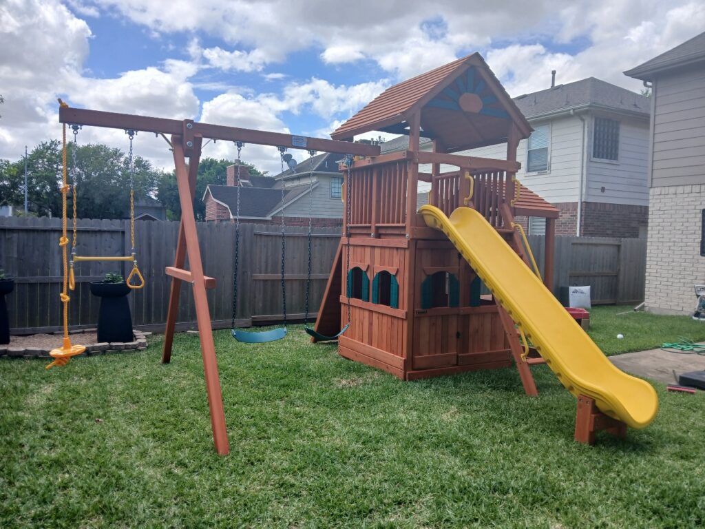 Sugarland TX 1 Tree Frogs Swing Sets Install