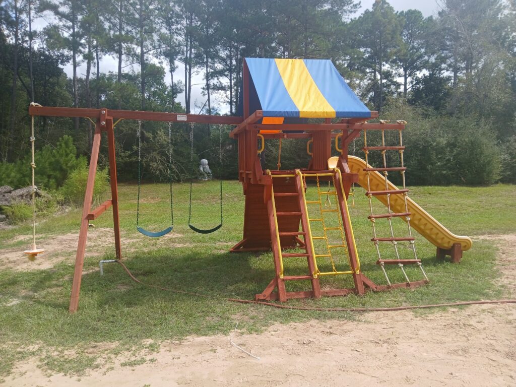 Hockley TX 1 Tree Frogs Swing Sets Install